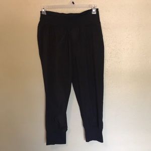 Lululemon capri sweats